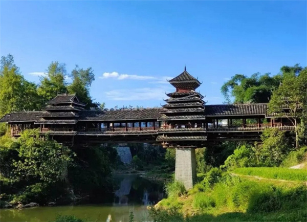 風雨橋是哪個民族的建筑？螞蟻莊園答案-景澄手游網